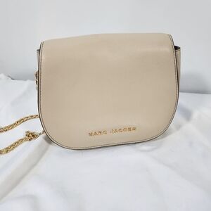 Marc Jacobs Antique Beige Gold Chain Off-White Leather Crossbody Shoulder Bag